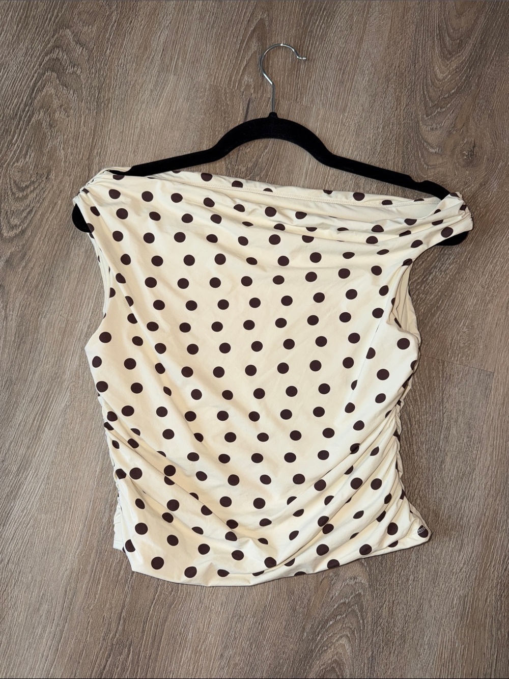 NWOT- amazon Polka Dot Off-Shoulder Sleeveless Top Cream with Brown Dots- size s
